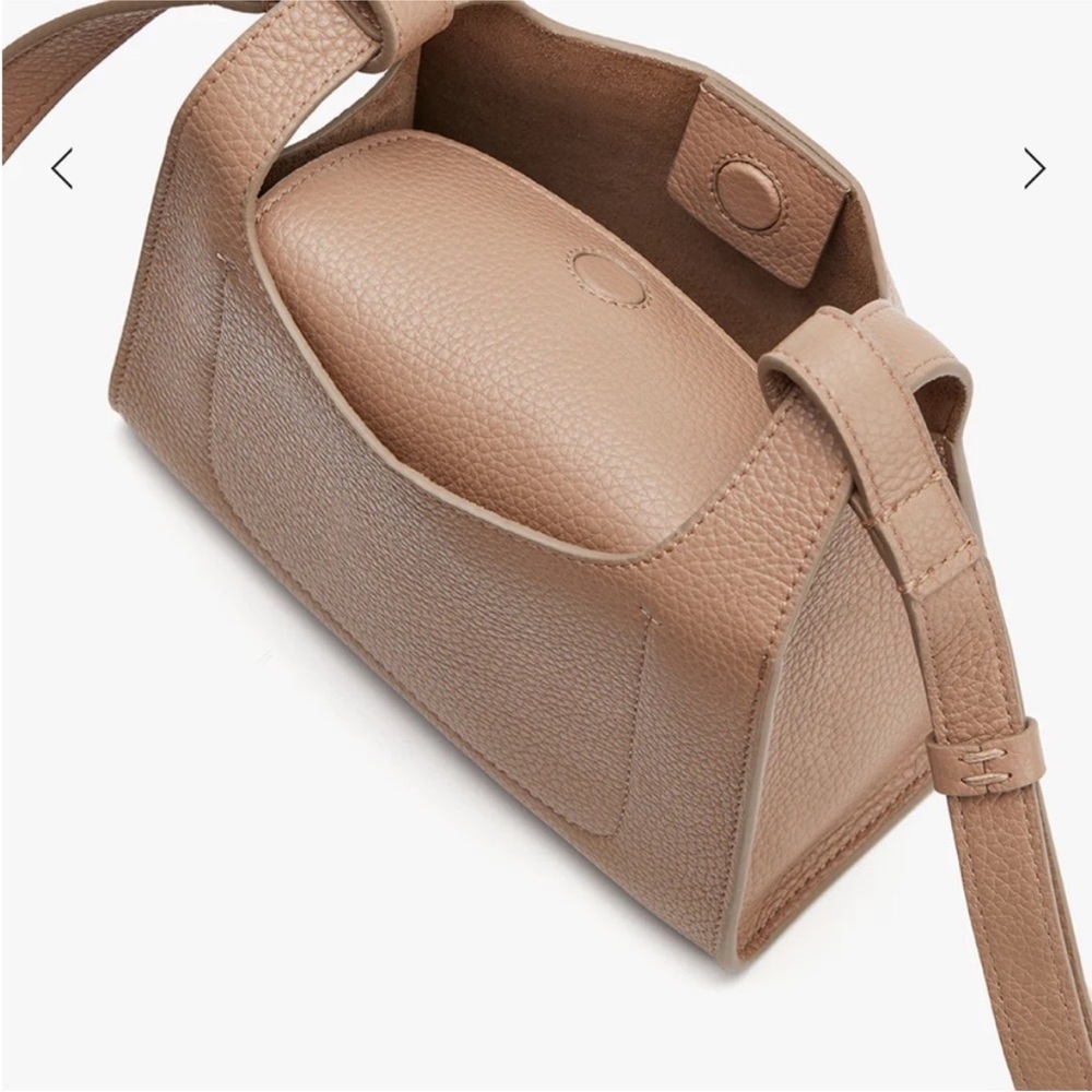 Cuyana Mini Double Loop bag in Cappucino - Picture 3 of 16
